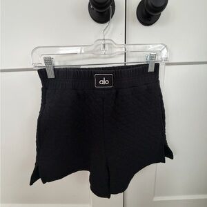 ALO Yoga Women's Black Quilted Athletic Shorts